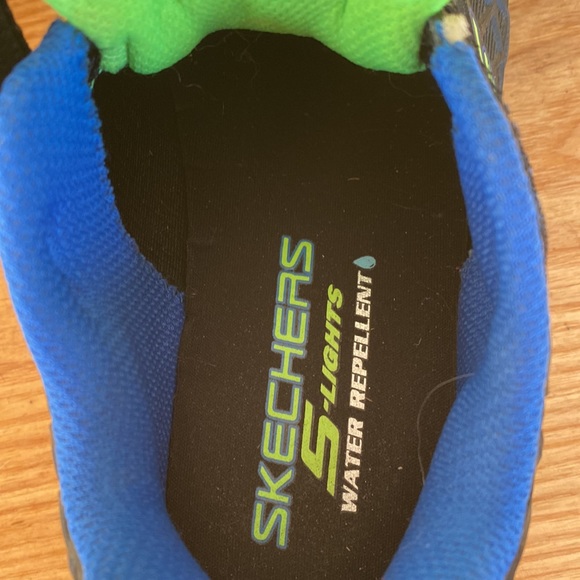 Boys Sketchers light up sneakers - Picture 5 of 5